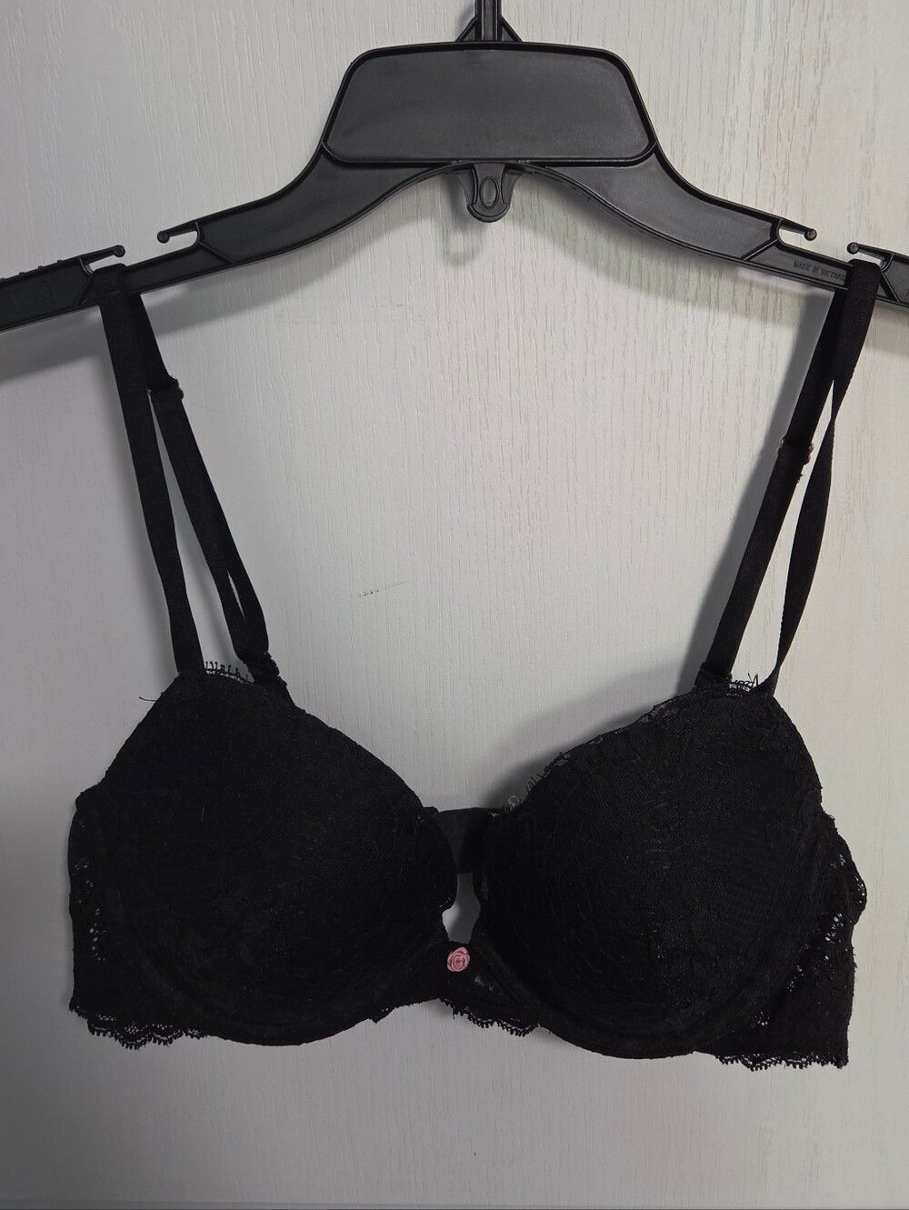 Victoria's Secret Angels Lace Push Up Bra Underwire Lightly Padded Black 36B